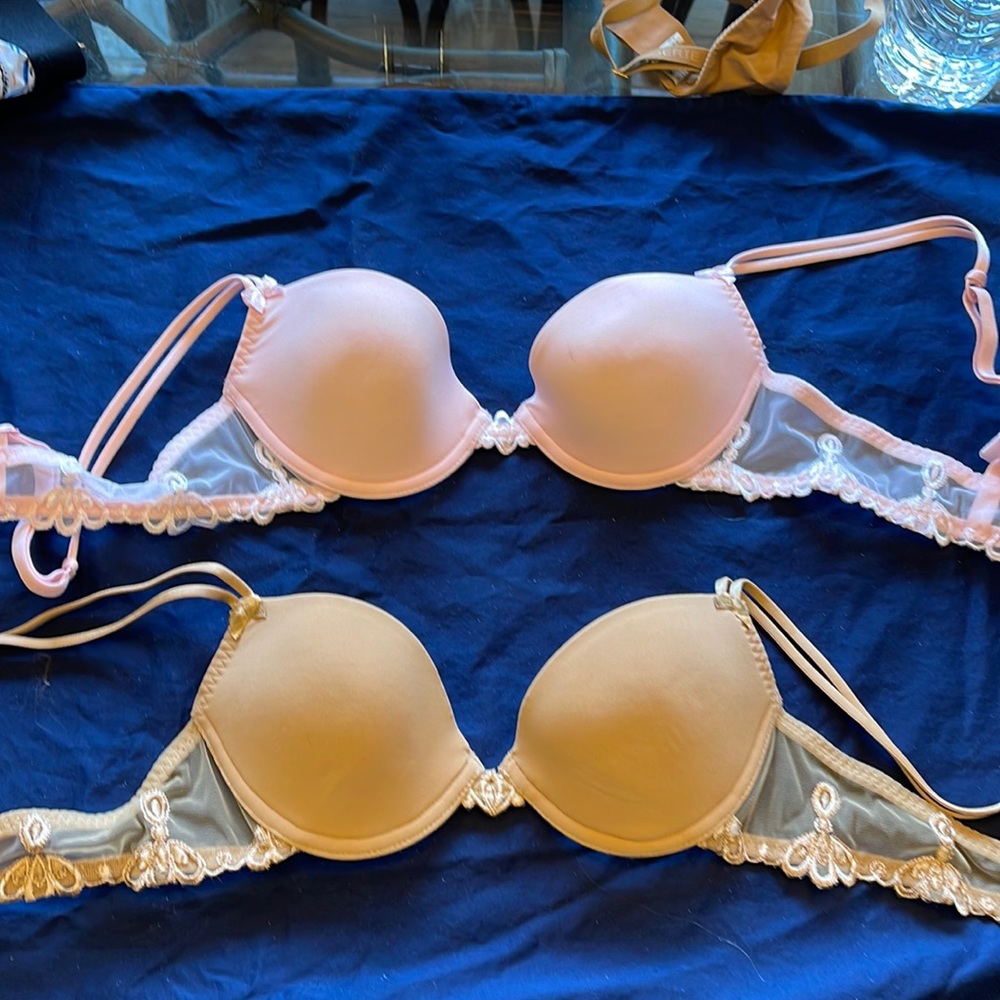 SIMONE PERELE Bras  beige and pink  wired Lace Good Condition 32b